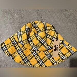 ⚠️ 5/25: Madden Yellow Plaid Bucket Hat